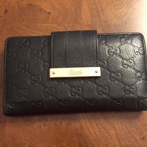 Authentic Gucci billfold